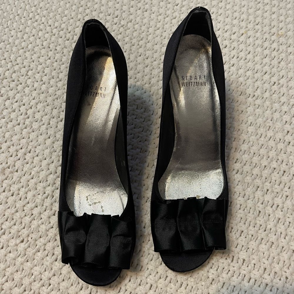 Stuart Weitzman black satin pleated open toe pumps heels,‎ size 7 1/2